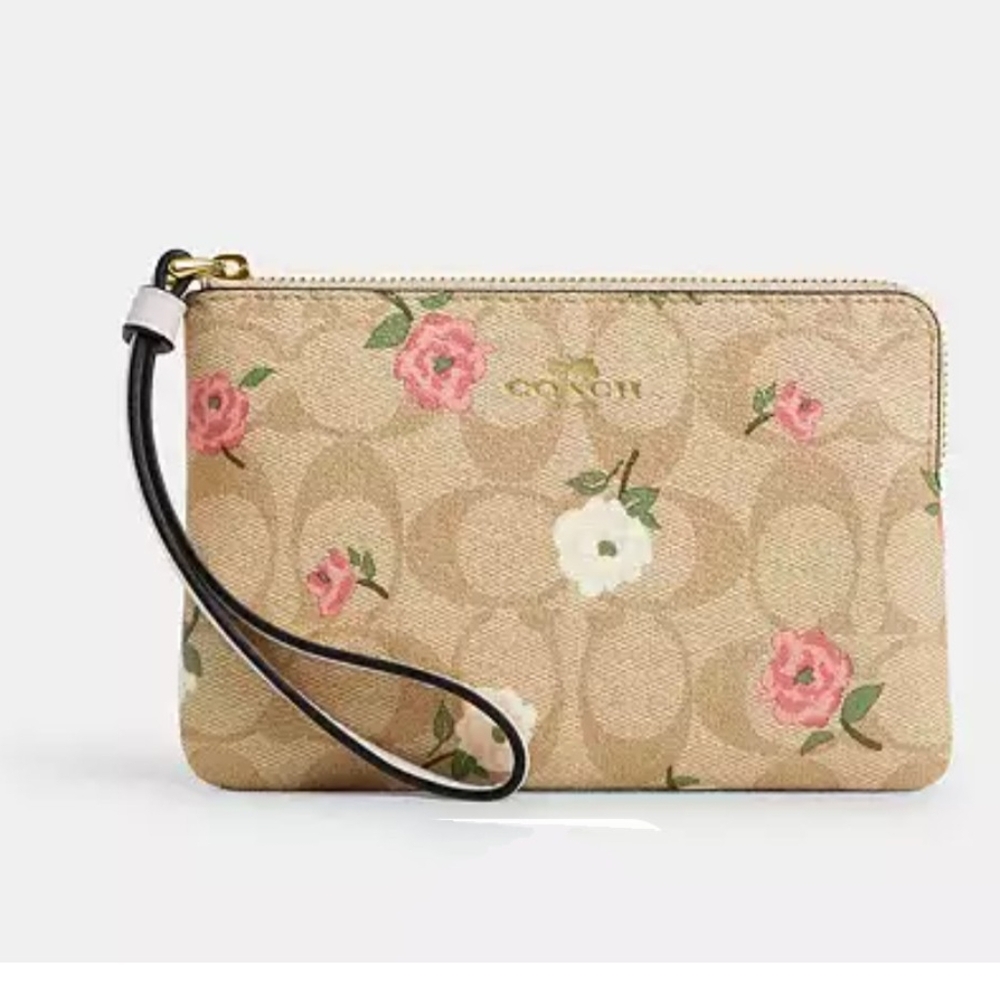 🆕 COACH Corner Zip Floral Wristlet
